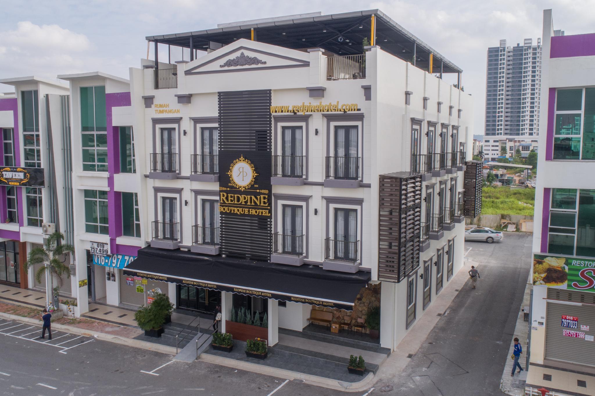 Redpine Boutique Hotel Skudai Exterior photo