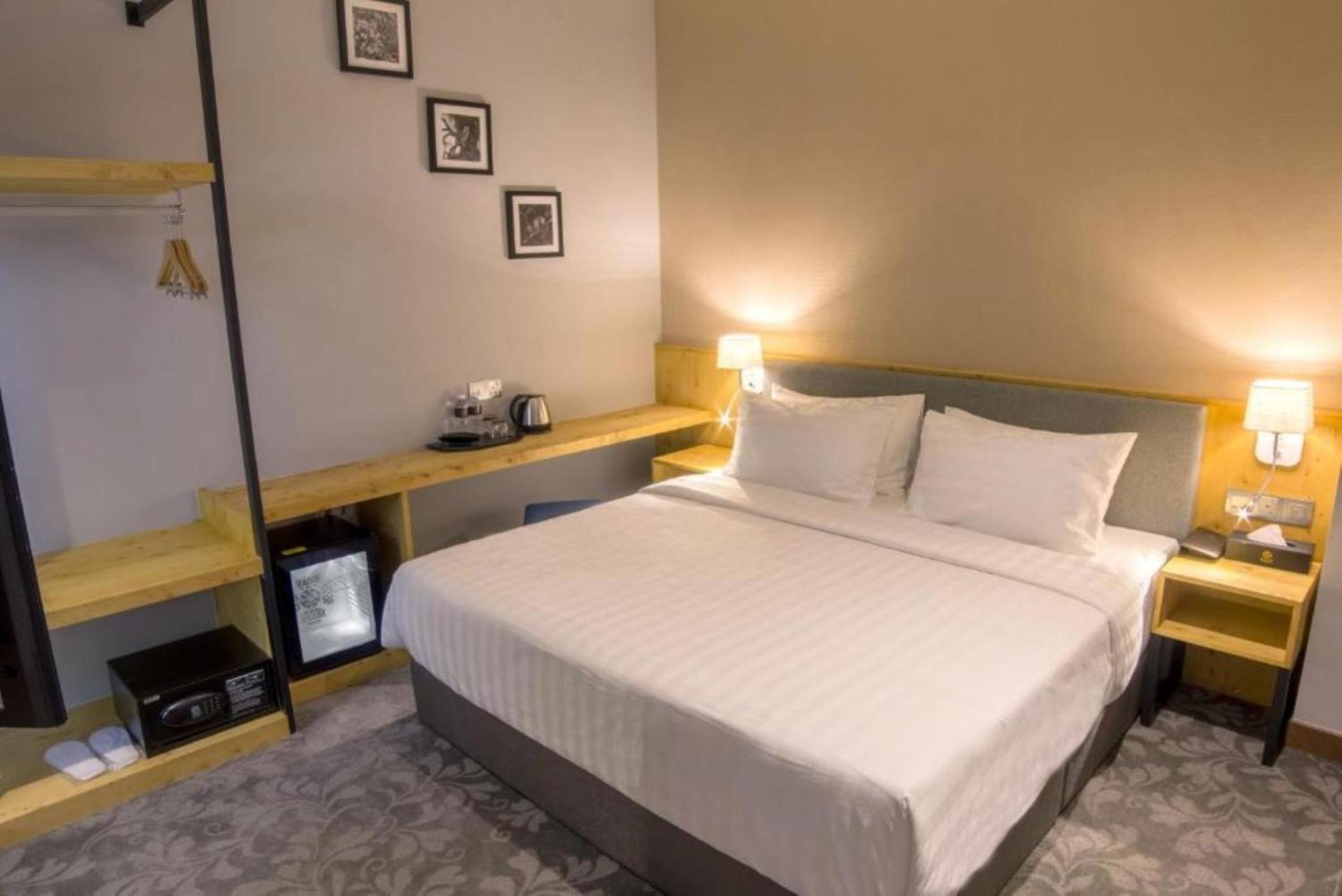 Redpine Boutique Hotel Skudai Exterior photo