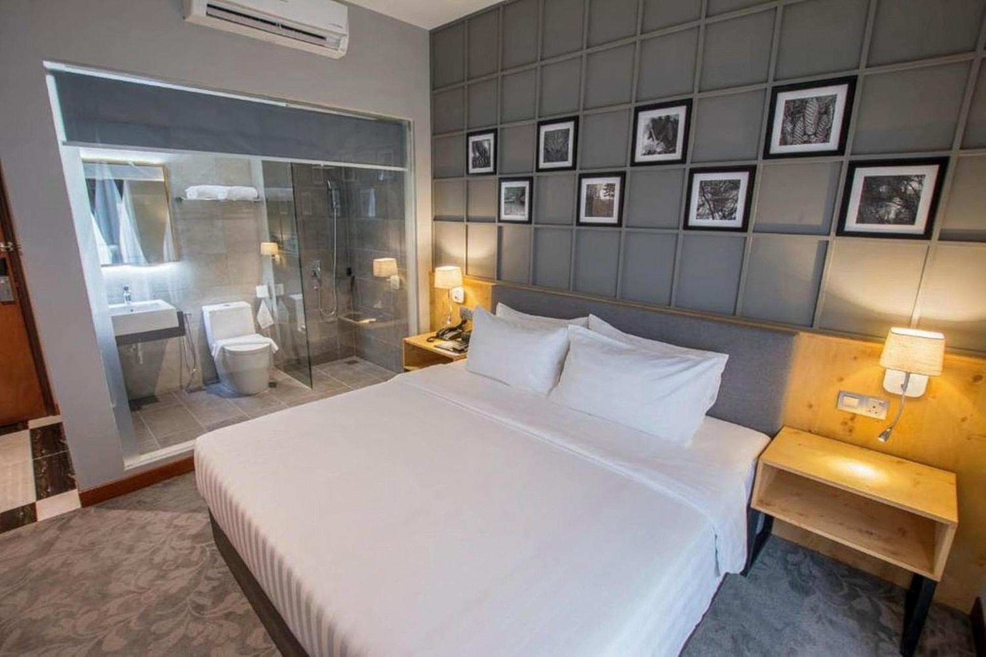 Redpine Boutique Hotel Skudai Exterior photo