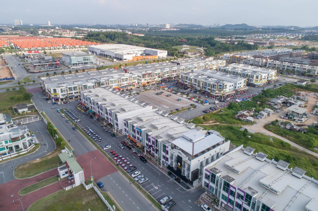 Redpine Boutique Hotel Skudai Exterior photo